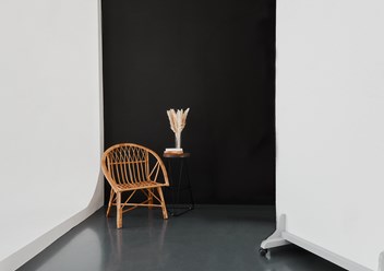 локация Black