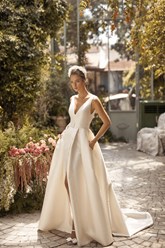 Фото компании  Салон свадебной и вечерней моды - UniRenter 11