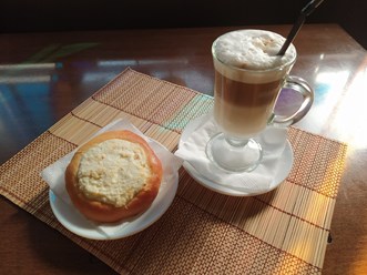 Кофе и ватрушка - отличный завтрак или полдник:-)