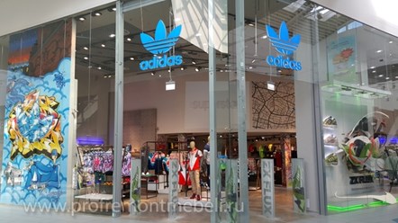 Работы по перетяжке мебели в магазине Adidas