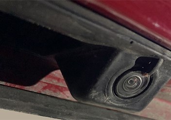 Продажа и установка камеры заднего вида