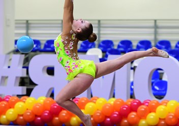 Фото компании  Всероссийская сеть детских спортивных школ по художественной гимнастике и спортивной акробатике «FD» Юго-Западная. Проспект Вернадского 6