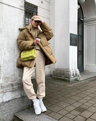 Женский пуховики шоурум в Тюмени интернет магазин https://ketsi.shop одежда и обувь