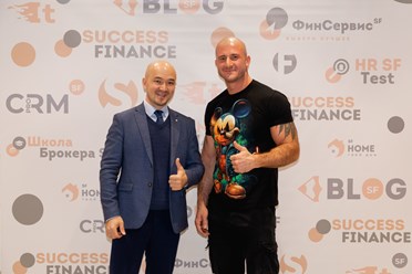 С Брюсом Хлебниковым на встрече партнеров SF 2024