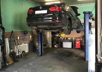 Ремонт легковых и коммерческих автомобилей