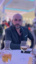 Привет,
  Я Саиф, 38 лет.
  Я живу в Нидерландах, у меня есть свой дом и своя работа. Я хочу жениться на татарке по Сунне Бога и Его Посланника.
  Я жду ответа
  Спасибо