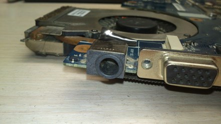 Samsung R540 Замена разъема питания