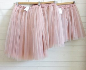 Фатиновые юбки, сшитые на заказ для мамы и двух дочек