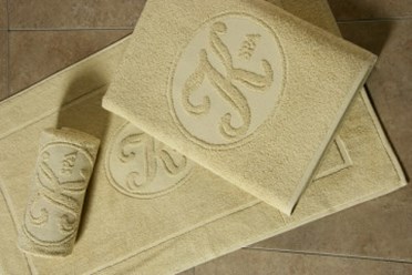 Нанесение логотипа в структуре махры и вышивка