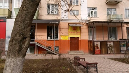 Вид на входную группу