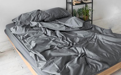 Комплект постельного белья серого цвета из люкс-сатина размера евро