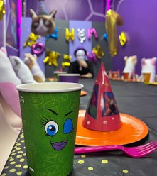 Настольные игры и игра в мафию в Лаунж-Зоне