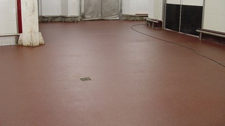 Наливной пол в промышленном помещении