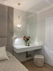 Современный уголок красоты 🧡
Реализация дизайн проекта макияжная зона, подвесная тумба изготовлена полностью из МДФ покрытие Эмаль