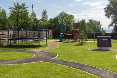 Детская площадка и общая скважина в СНТ Окские сады