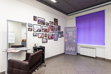 Фото компании  Международная школа красоты J Academy 18