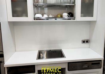 Staron BW010 Bright White Project  столешница с кухонным фартуком из искусственного камня