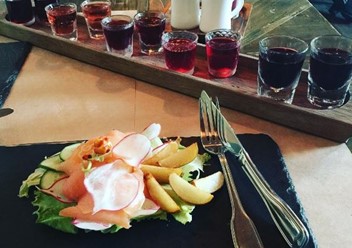 Фото компании  Бутерbrodskyбар, бар-ресторан 2