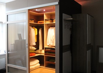 Гардеробная с системой освещения