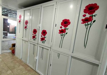 Шкаф алюминиевый, развижной. Заполнение сендвич-панель 10мм. Цвет Белый 9016.