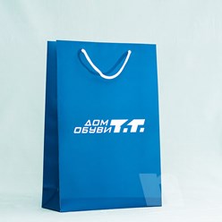 Бумажный пакет с логотипом на заказ. Матовая ламинация, прочный. Верёвочные ручки.
