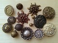 Итальянские металлические пуговицы.