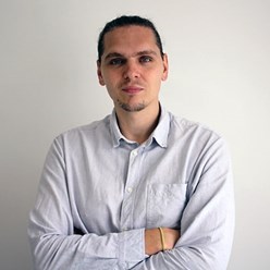 Преподаватель - Михаил Алексеевич