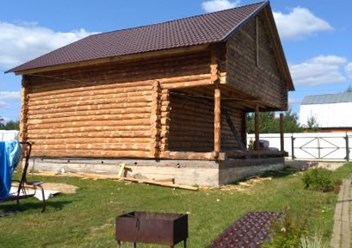 Сруб с верандой и мансадным этажом из свежей сосны