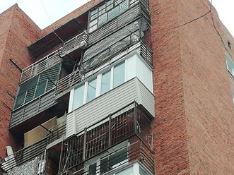 Остекление балкона с выносом