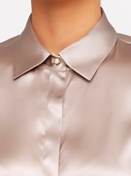 Блуза из натурального шелка Katerina Timakina https://www.katerinatimakina.com/collections/блузи/products/pearl-silk-shirt