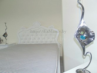 Двуспальная кровать с ручной резьбой из натурального массива ольхи купить в Минске
