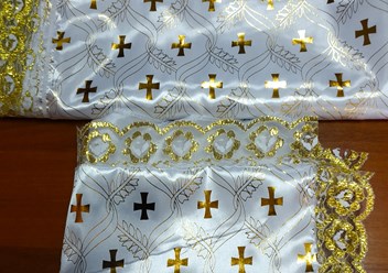 В Агентстве Ритуал в Казани можно купить одежду для мужчин и женщин, саван,покров, церковные наборы, ритуальные тапочки, головной платок, капор и другие принадлежности.