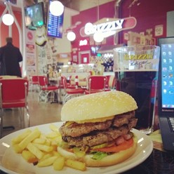 Фото компании  Grizzly Diner 9