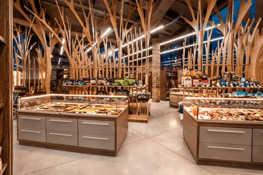 Отдел рыбалки в магазине BALLISTICA