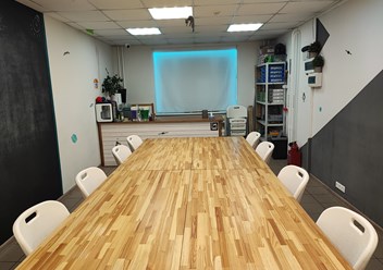 Комната для занятий по электронике и пайке в Инженерия клуб