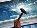 Бронировочная пленка  разного класса защиты. Защитные пленки, разной толщины предназначены для защиты от проникновения в помещение и защиты от осколков.