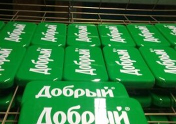 Печать на пластике методом шелкография.