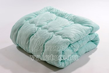 Зимнее одеяло класса Стандарт из лебяжьего пуха в смесовой ткани поплекс бледно-зеленоватого цвета