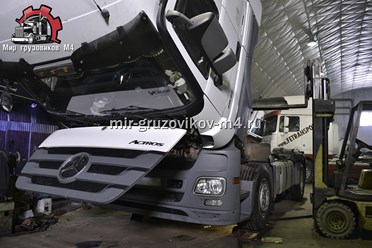 Фото компании  Мир грузовиков М4 2