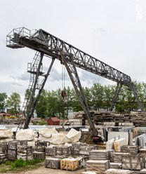 Открытый склад натурального камня - блоки, плитка