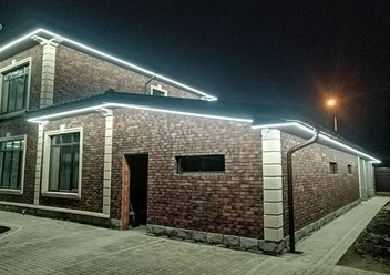 подсветка фасада дома, здания