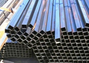 Столбы грунтованные для забора от 220 рублей