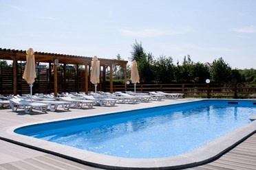 Открытый бассейн в SPA-отеле "Раздолье"
