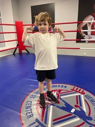 Дети 9-16 лет занимаются БЕСПЛАТНО! Для самых маленьких - ОФП и персональные тренировки.