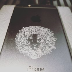 Лазерная гравировка на iPhone