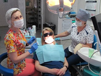 Прогноз лечения пульпита в стоматологической клинике Вероника на Уральской улице — благоприятный. В редких случаях после лечения может может возникнуть легкая боль, но она обычно вскоре утихает.
