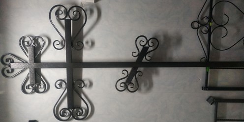 В Агентстве Ритуал в Казани можно купить по низкой цене кованые кресты. Всегда в наличии большой ассортимент