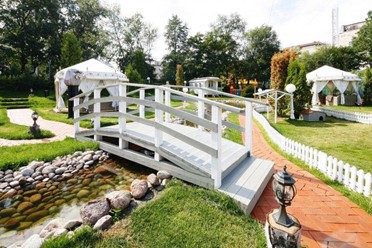 Фото компании  Лужайка, ресторан 5