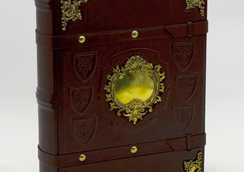 Элитная родословная книга 
Цена: 21500р