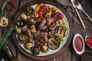Садж по-гардабански | https://gotovitmama.ru/shashlyki/shashlyk-iz-myasa/sadzh-po-gardabanski.html